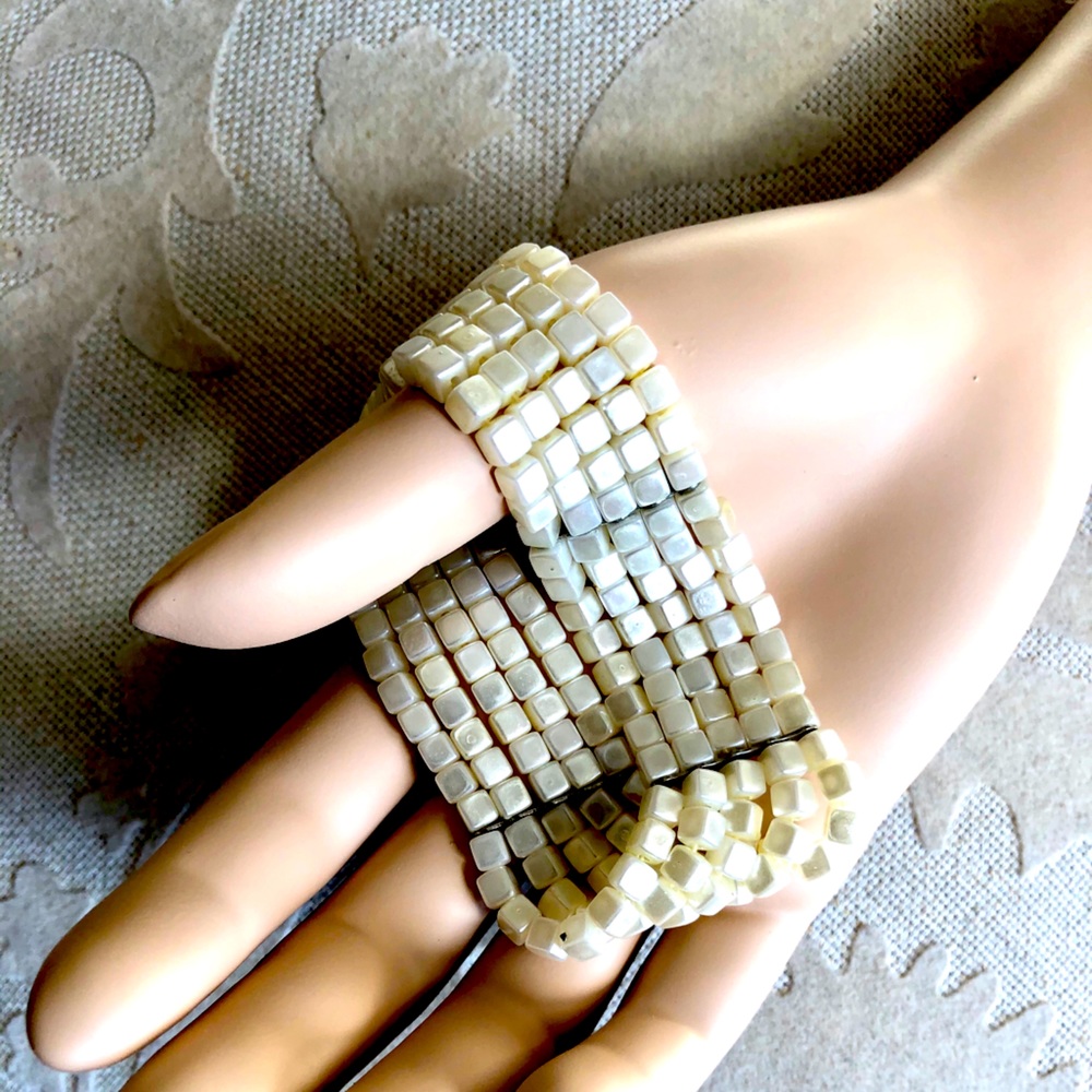 Faux square pearl bracelet